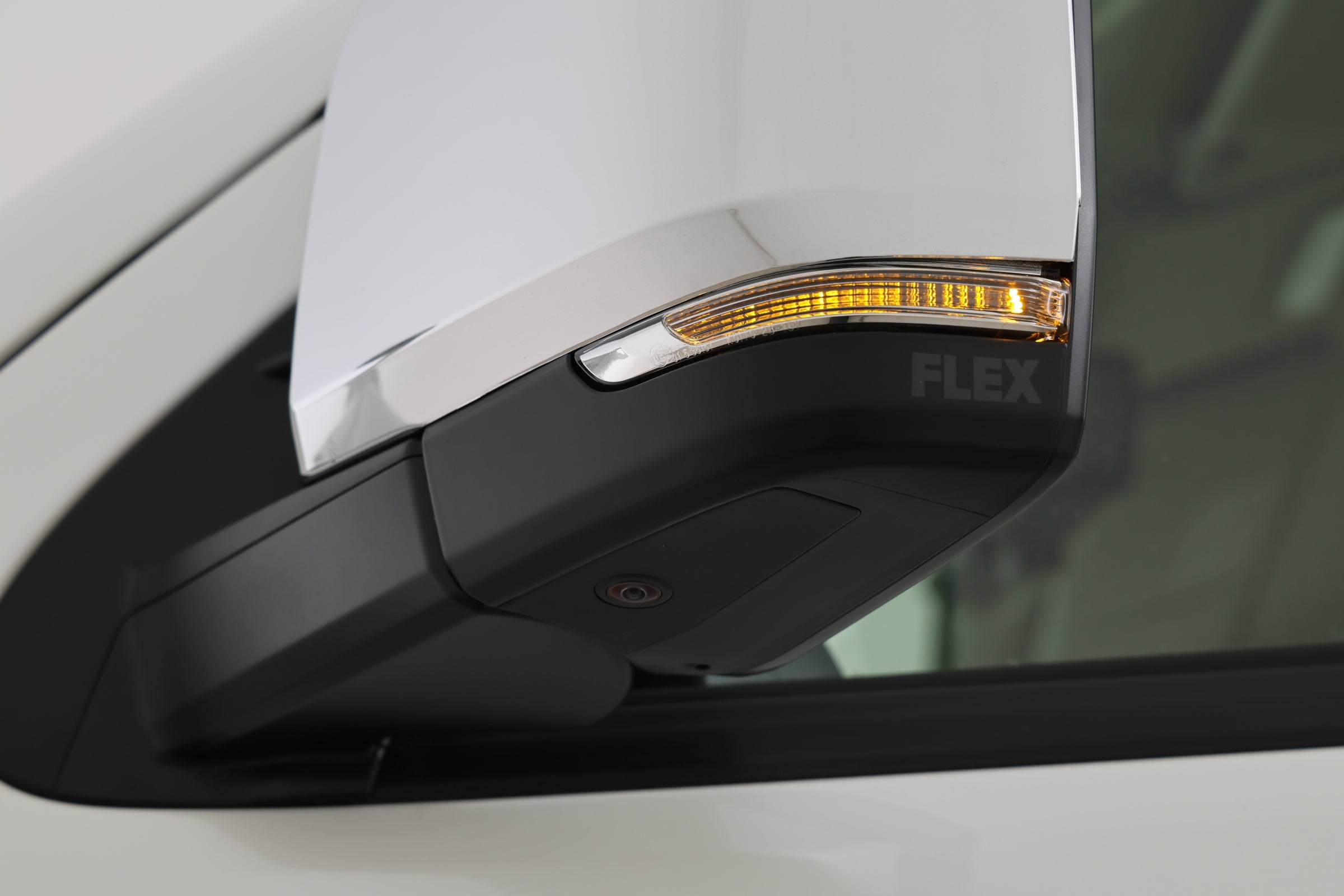 ハイエース】ULTIMATE ミラーウィンカー