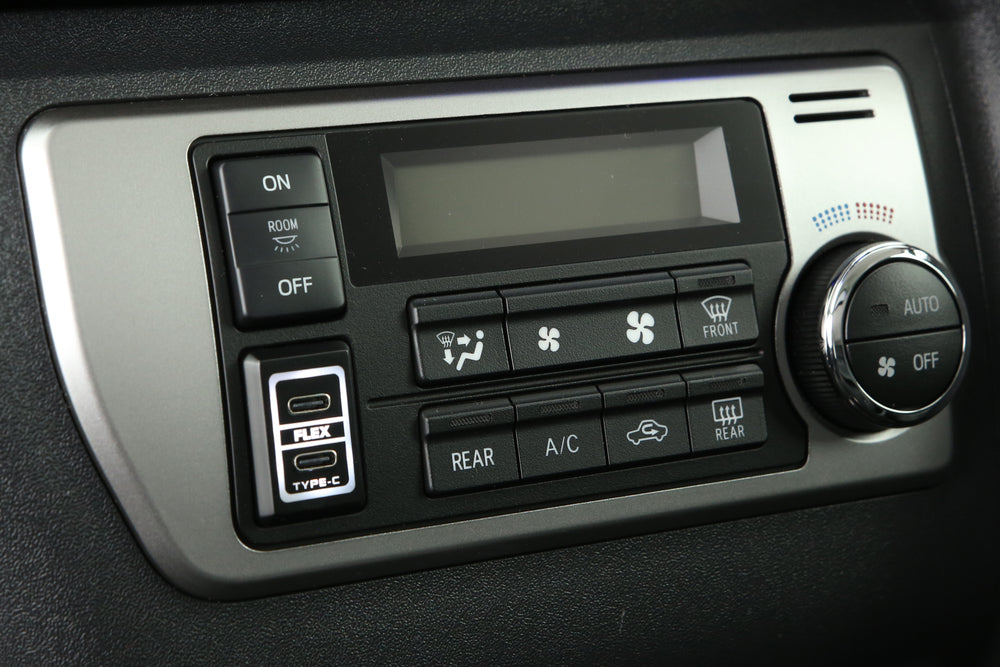 【ハイエース】67 ROKU NANA 急速充電 Power USB Socket(Type-C)