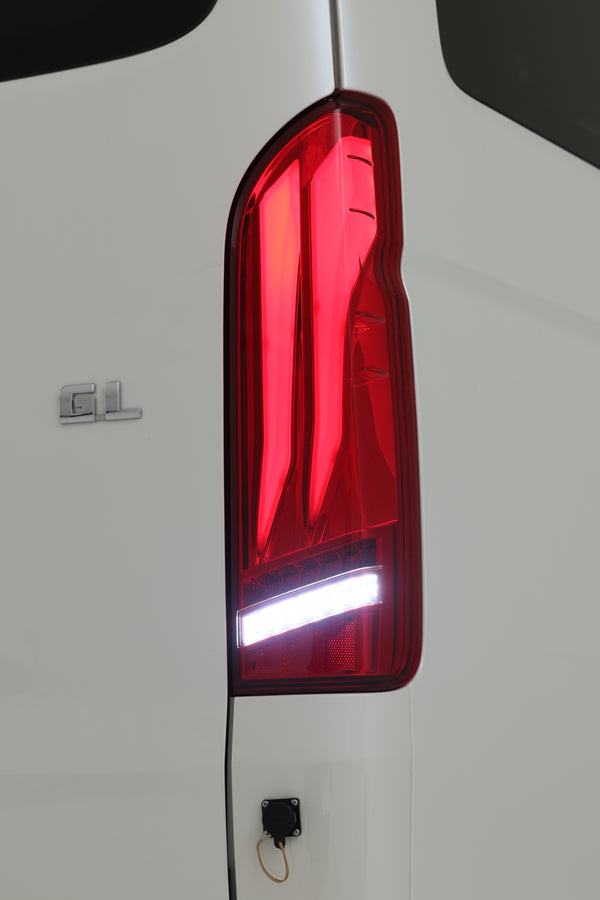 【ハイエース】ラムダ LEDテールランプ