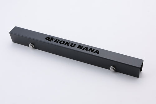 【全車種共通】67 ROKU NANA ナンバープレートステー サテンブラック