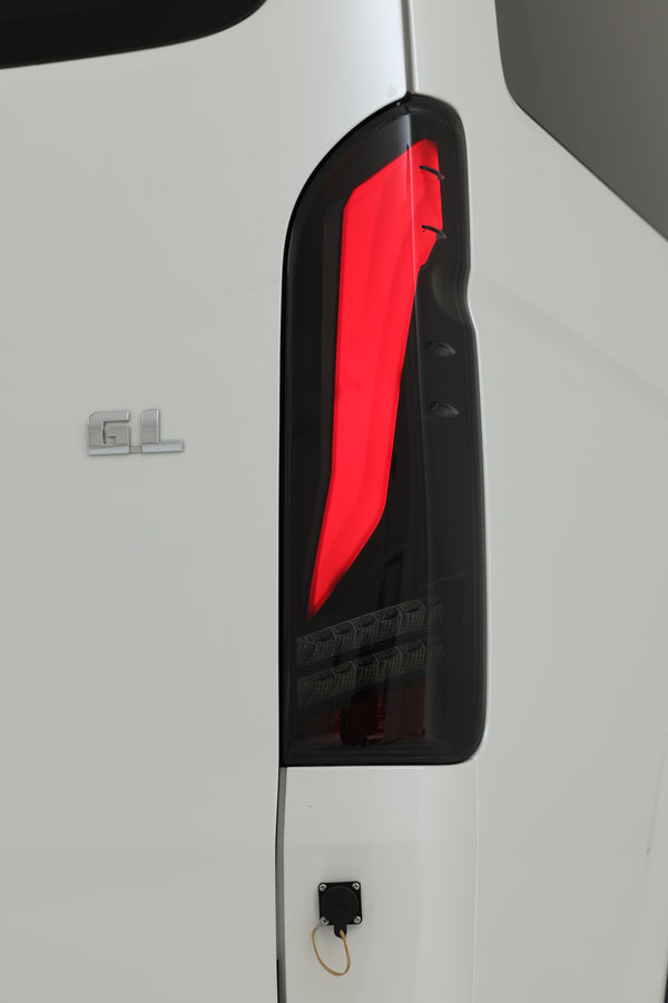 【ハイエース】オメガ LEDテールランプ