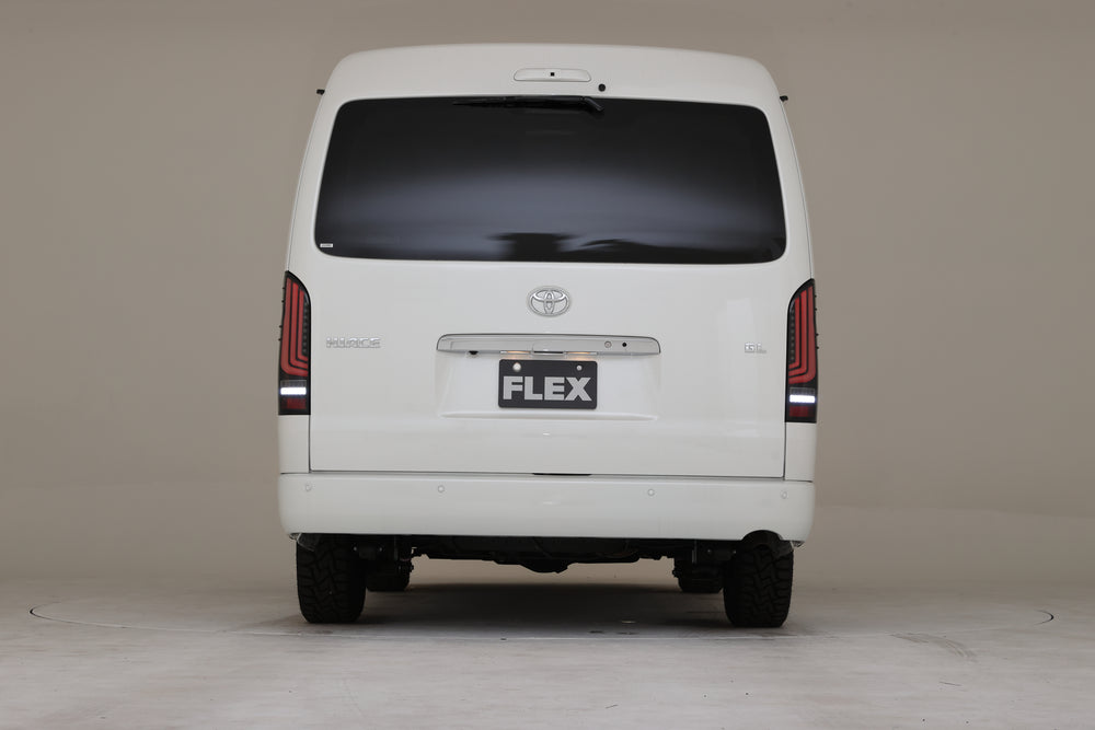 【ハイエース】ULTIMATE TYPE2 LEDテールランプ RED