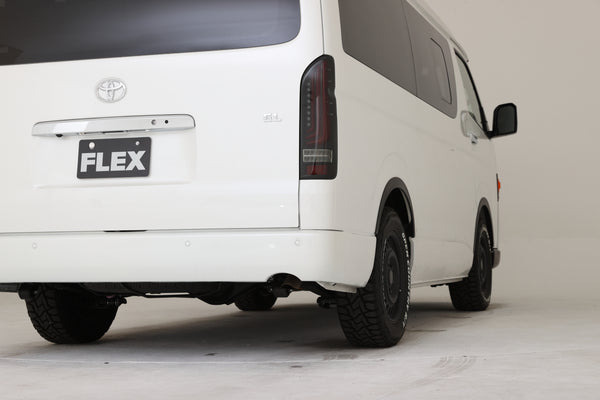 【ハイエース】ULTIMATE TYPE2 LEDテールランプ BLACK