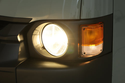 【ハイエース】ULTIMATE HEAD BULB H4 Classic  color