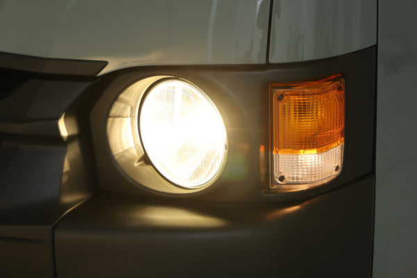 【ハイエース】ULTIMATE HEAD BULB H4 Classic  color