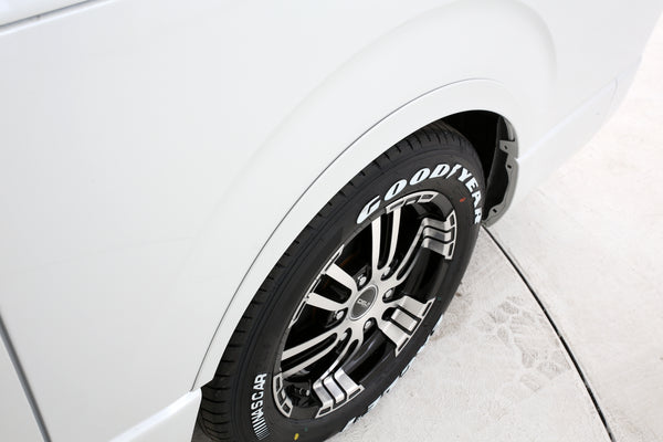 【ハイエース】Delfino Line オーバーフェンダー 塗装済089プラチナホワイトパールマイカ