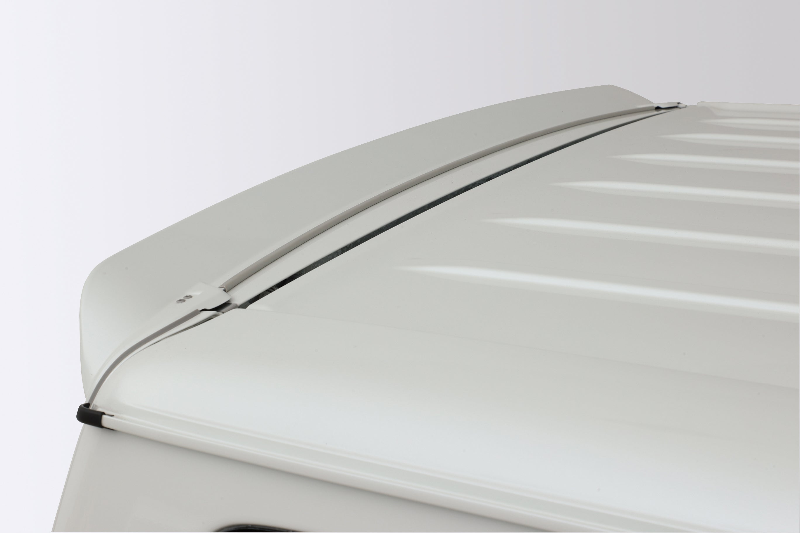 ハイエース】Delfino Lineリアスポイラー 4型標準塗装済070 用