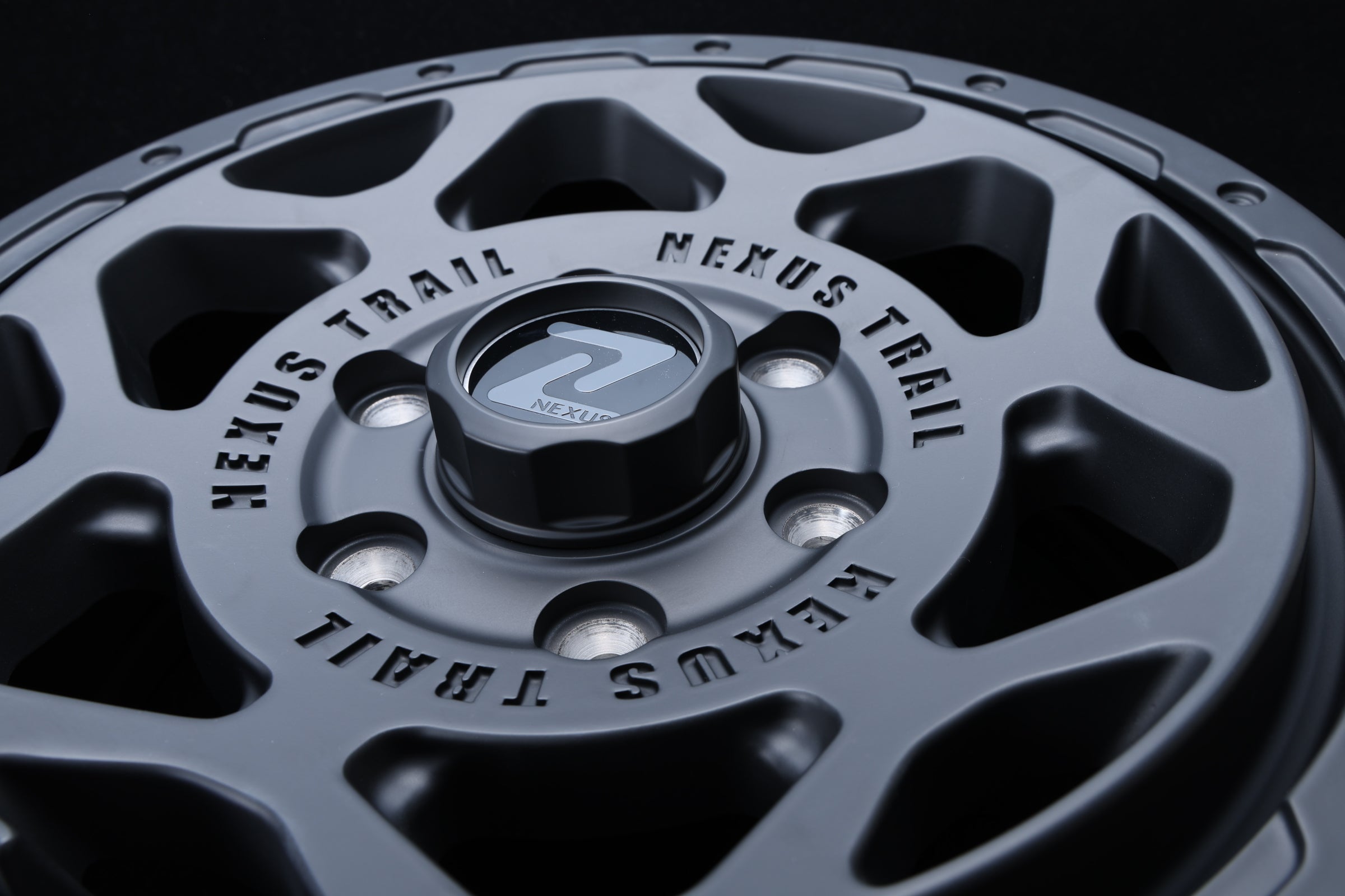 ハイエース】NEXUS TRAIL NT-1 16インチホイール