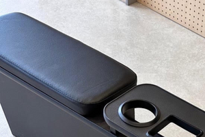 【ハイエース】セカンドテーブル用オットマン 標準ボディ用 ※テーブル本体は付属しません