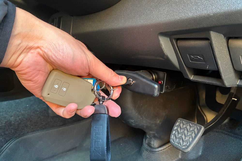 【ハイエース】ブレーキペダルロック HIACE