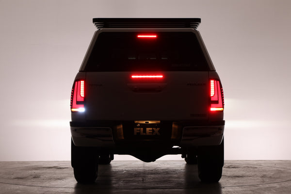 【ハイラックス】ULTIMATE BLACKテールランプ ハイラックス用