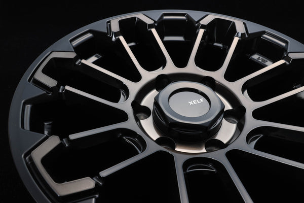 XELF 02 17インチホイール