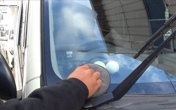 GLAPEE（グラピー） 窓ガラス用油膜・水アカ・ウロコ除去剤