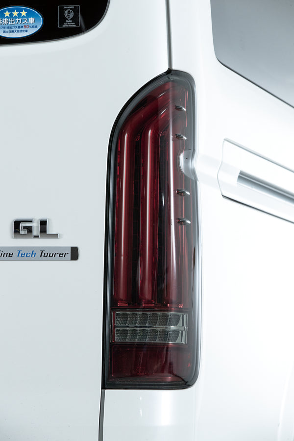 【ハイエース】ULTIMATE LED テール